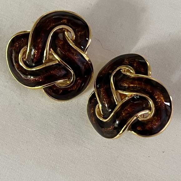 St John collection earrings - Picture 2 of 3